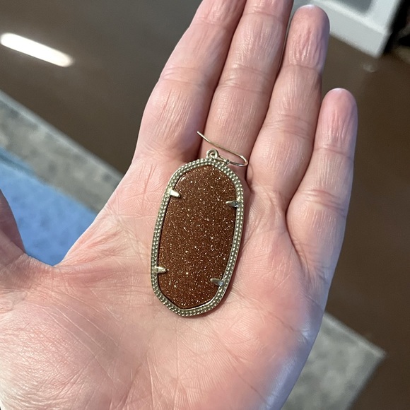 Kendra Scott Earring! - Picture 1 of 4